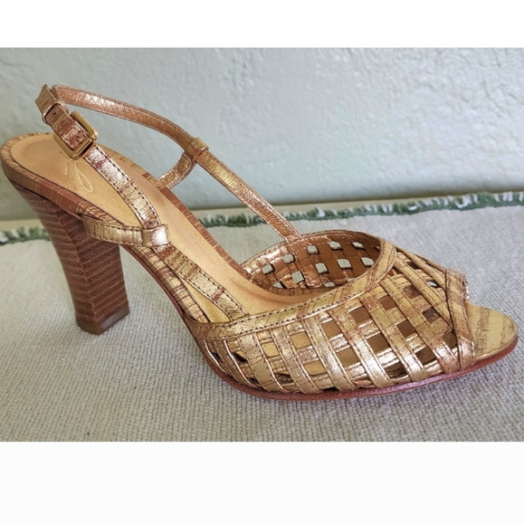 Shoes - Picture 1 of 2